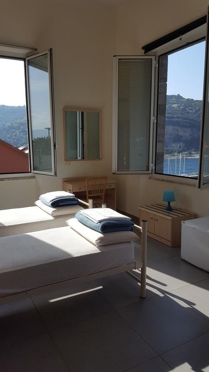 Ostello Porto Venere Exteriör bild